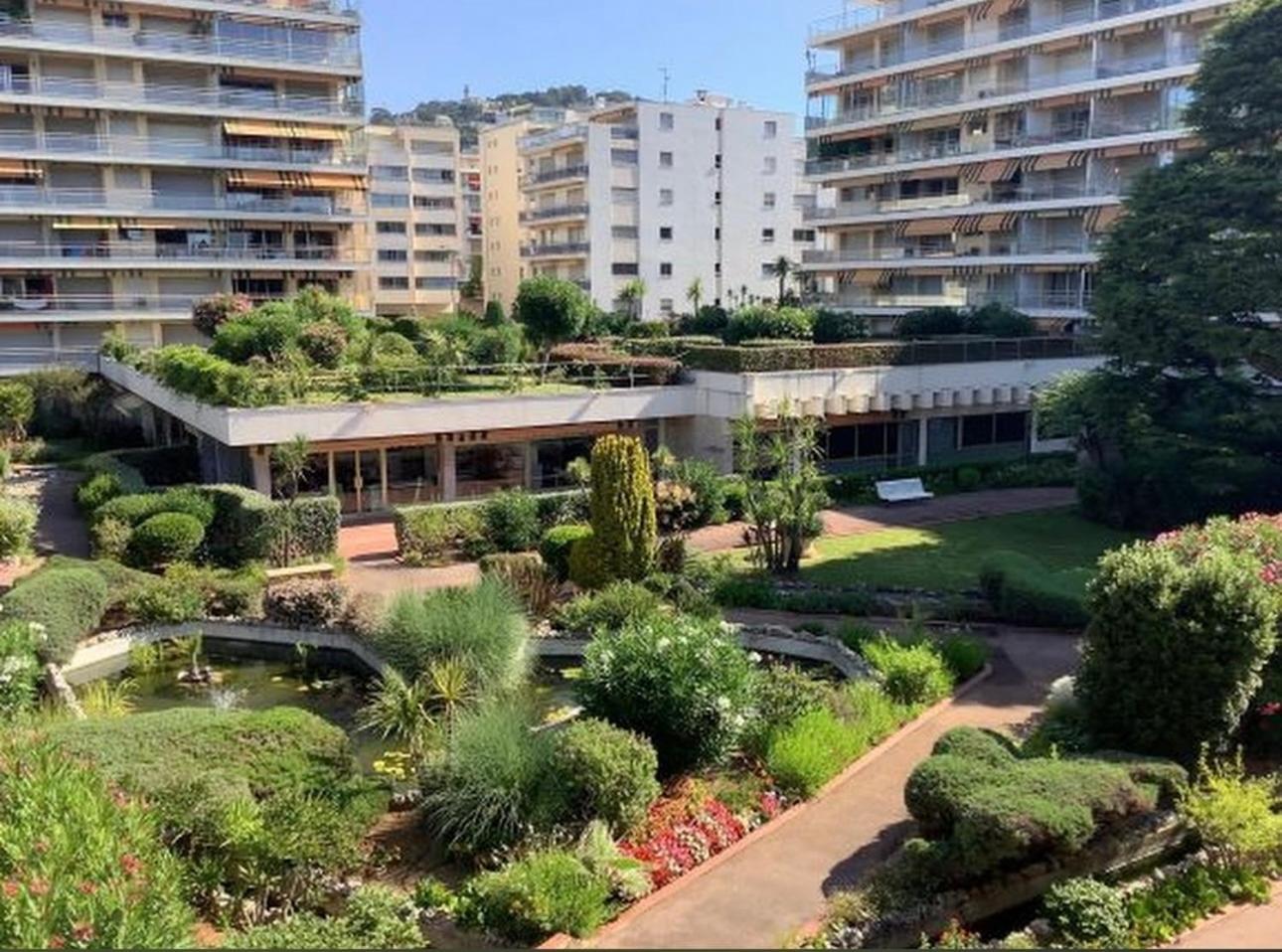парк круазет , 3 комнаты , с террасой и паркингом , * Cannes