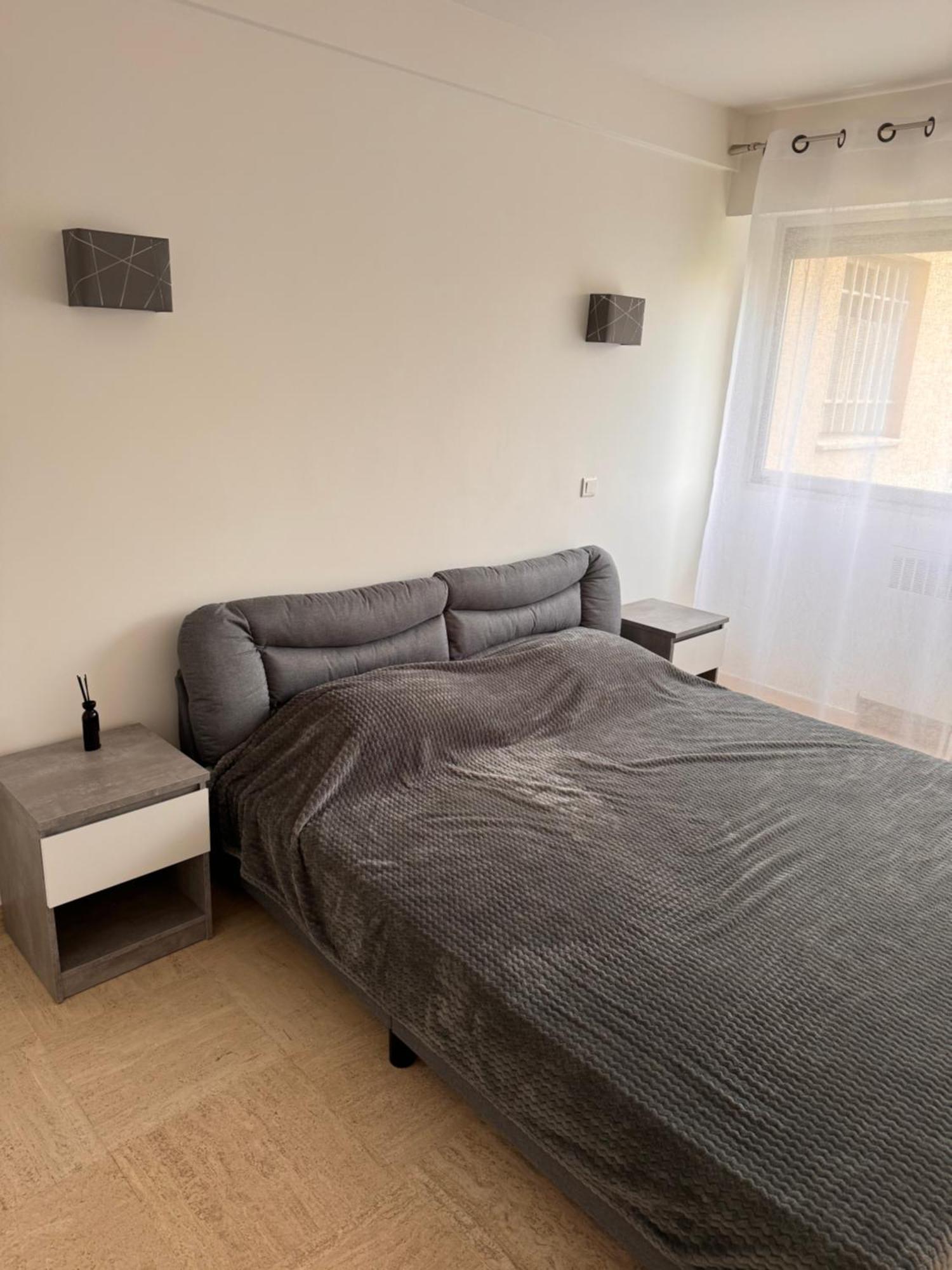 Appartement парк круазет , 3 комнаты , с террасой и паркингом , *